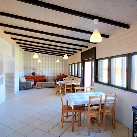 Aldeamento Turístico Osrodek Wczasowy Lowiczanka *