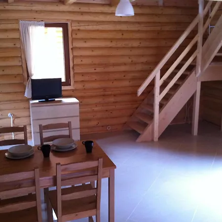 Aldeamento Turístico Osrodek Wczasowy Lowiczanka